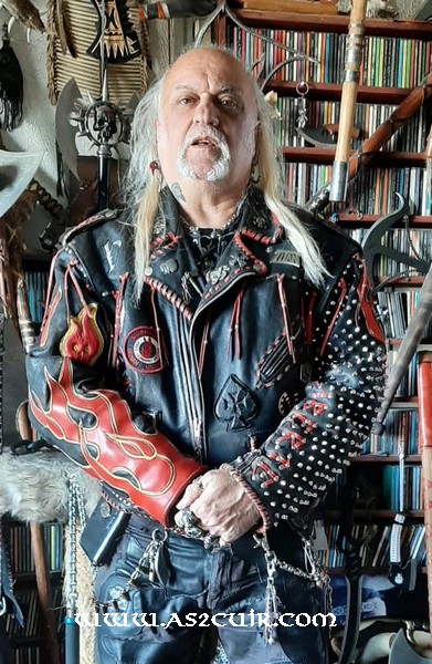 Cloutage manche blouson Ref VCR206